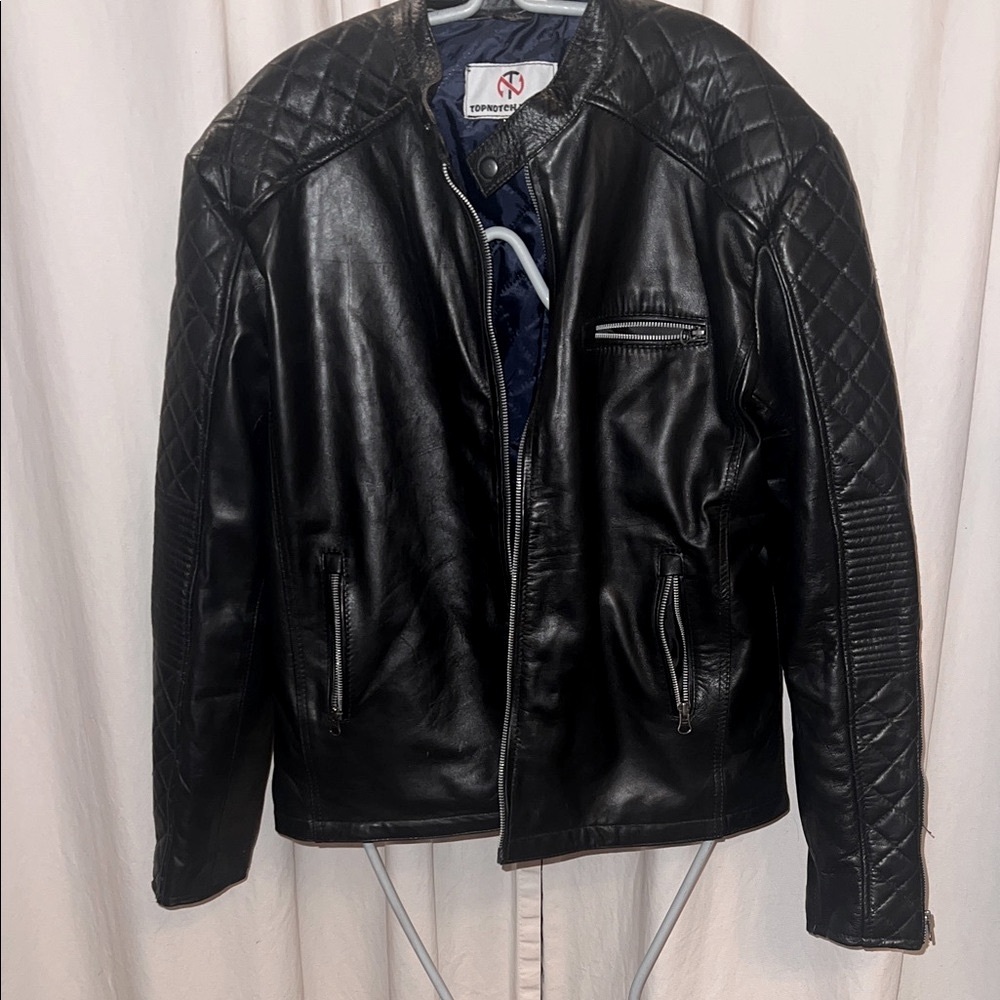 Men's Quilted Black Leather Bomber Jacket - Picture 2 of 13